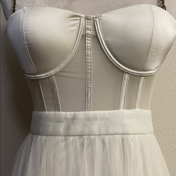 Windsor Cintra Mesh Tulle Bustier Gown - Picture 9 of 13